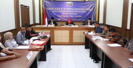 DKPP Periksa Ketua KPU Labusel Terkait Dugaan Pelanggaran Kode Etik