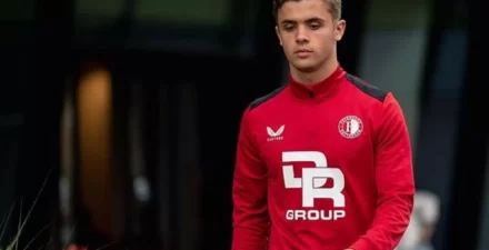Mike Kleijn beberapa kali dipercaya menjadi kapten Timnas Belanda kelompok umur.