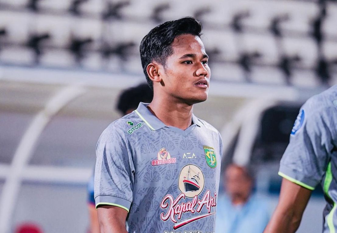 Toni Firmansyah masih dibekukan Manajemen Persebaya Surabaya dari skuad