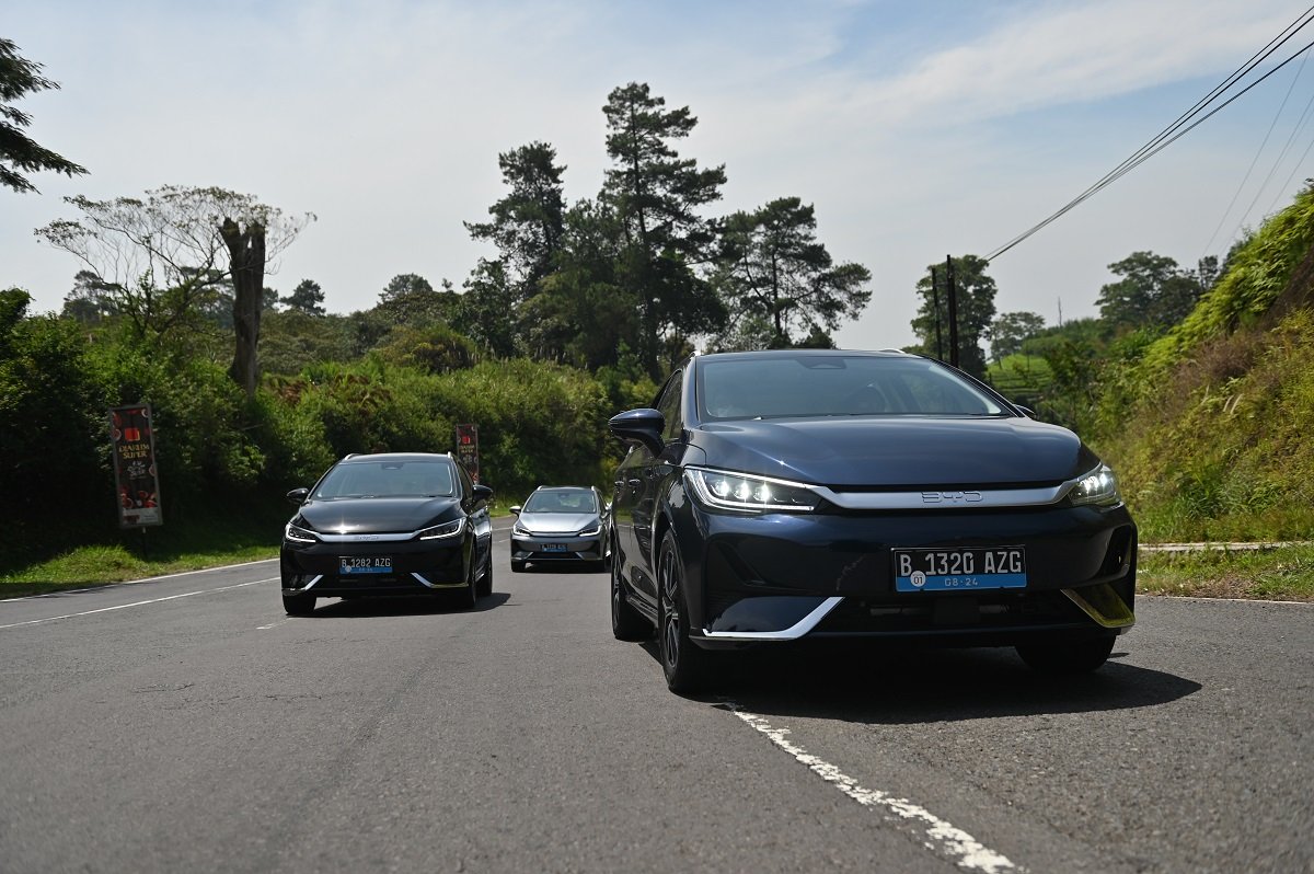 Ternyata BYD sudah mulai bangun pabrik mobil listrik senilai Rp21 triliun di Subang.