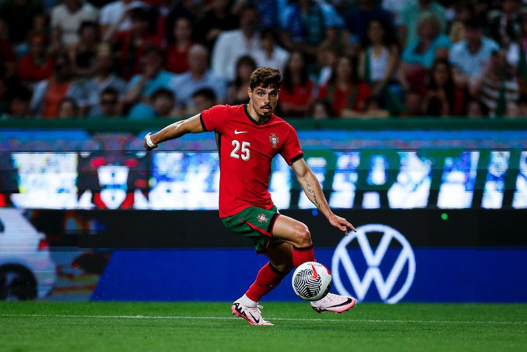 Pedro Neto selangkah lagi bergabung dengan Chelsea