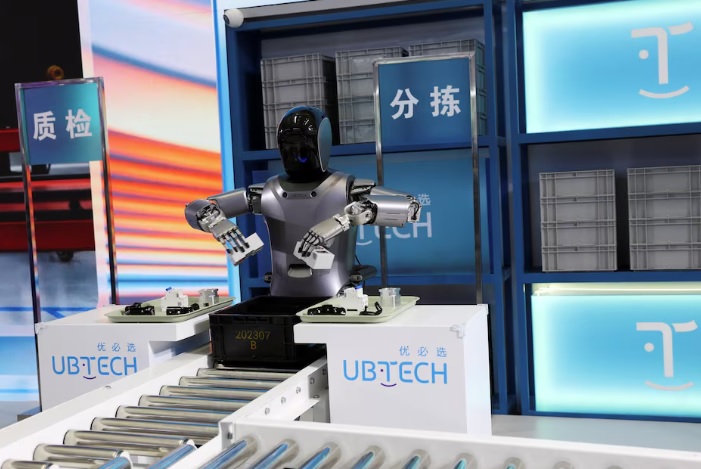 Saingi Tesla, perusahaan China mengembangkan robot humanoid untuk menggantikan manusia.