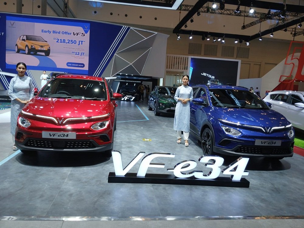 Cara VinFast bikin harga mobil listrik jadi makin terjangkau.
