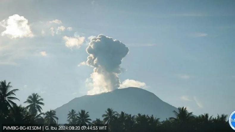 Erupsi Gunung Ibu