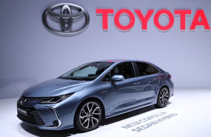 Toyota bicara mengenai kemungkinan mengubah seluruh modelnya menjadi hybrid ketimbang listrik.
