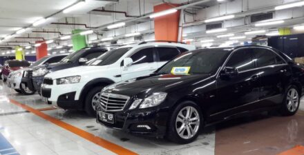 Lelang mobil