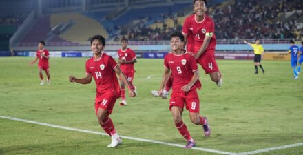 Timnas Indonesia U-17 unggul 1-0 atas Timnas India U-17 via penalti