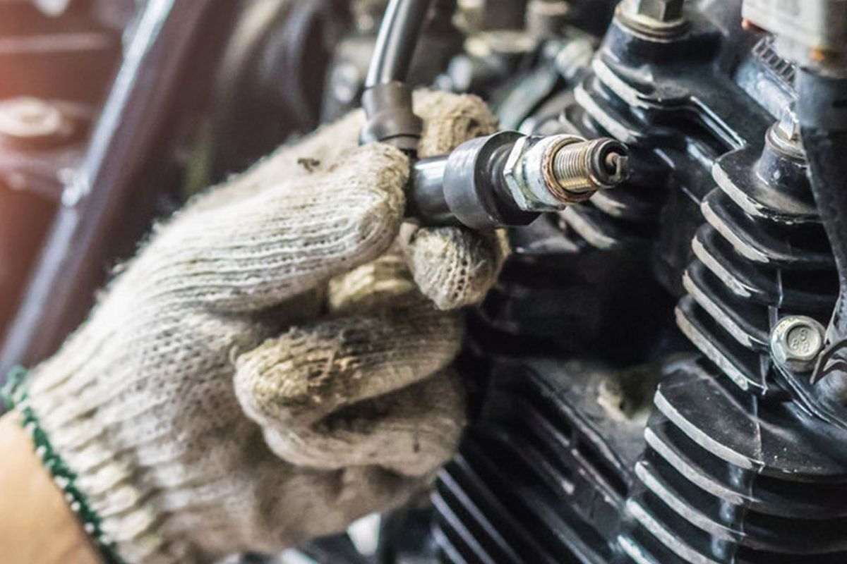 Tips Mengganti Busi Motor