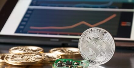 Kapan uang digital ditemukan