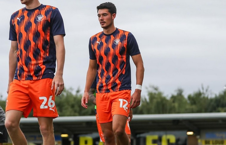 Pemain Blackpool FC, Elkan Baggott.