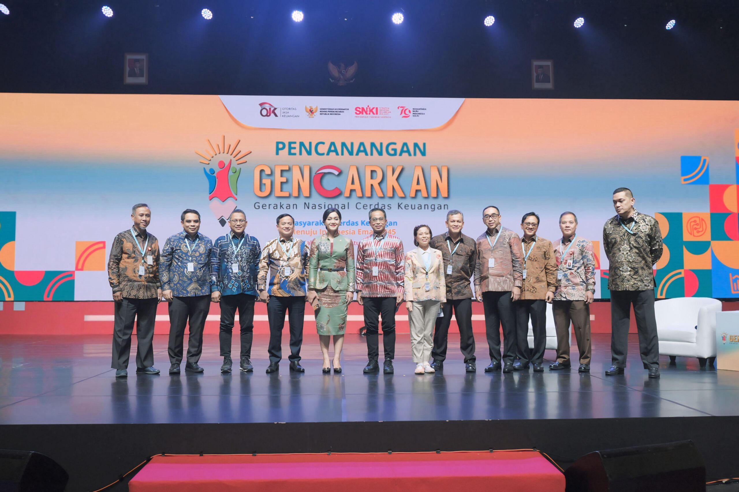 PT Pegadaian meraih penghargaan Program Literasi Finansial Terbaik pada Financial Literacy Awards 2024 dari OJK.