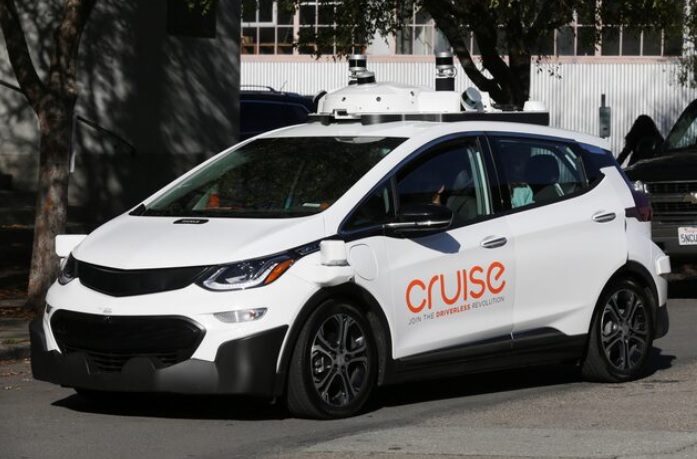 Hampir 1.200 taksi robot Cruise kena recall gara-gara rem mendadak