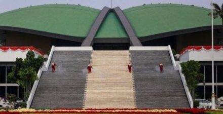 Delapan Caleg DPR Diganti karena Masalah Hukum dan Meninggal Dunia