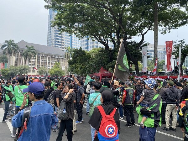 Ojek online demo