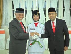 Kukuhkan 54 Anggota Paskibraka Sumbar 2024, Gubernur Mahyeldi Tekankan Pentingnya Kekompakan