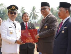 Sekdakab Solsel Raih Penghargaan Satya Lencana Karya Satya