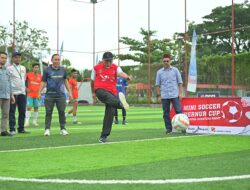 Turnamen Mini Soccer Gubernur Cup 2024 Bergulir, Gubernur Mahyeldi Apresiasi Program Karang Taruna untuk Generasi Muda