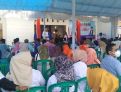 Pendukung Iringi Pasangan Eka – Fadli Mendaftar ke KPUbTanah Datar