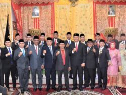 20 Anggota DPRD Kota Pariaman Dilantik ; PJ Wako Roberia Minta Kerjasama Majukan Kota Lebih Baik