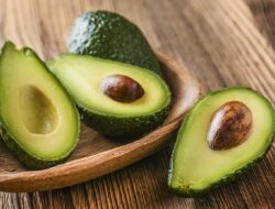 Lima Buah yang Ampuh Menghancurkan Lemak di Perut