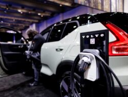 Volvo Akan Terus Menawarkan Mobil Hybrid Meski Beralih ke Elektrifikasi