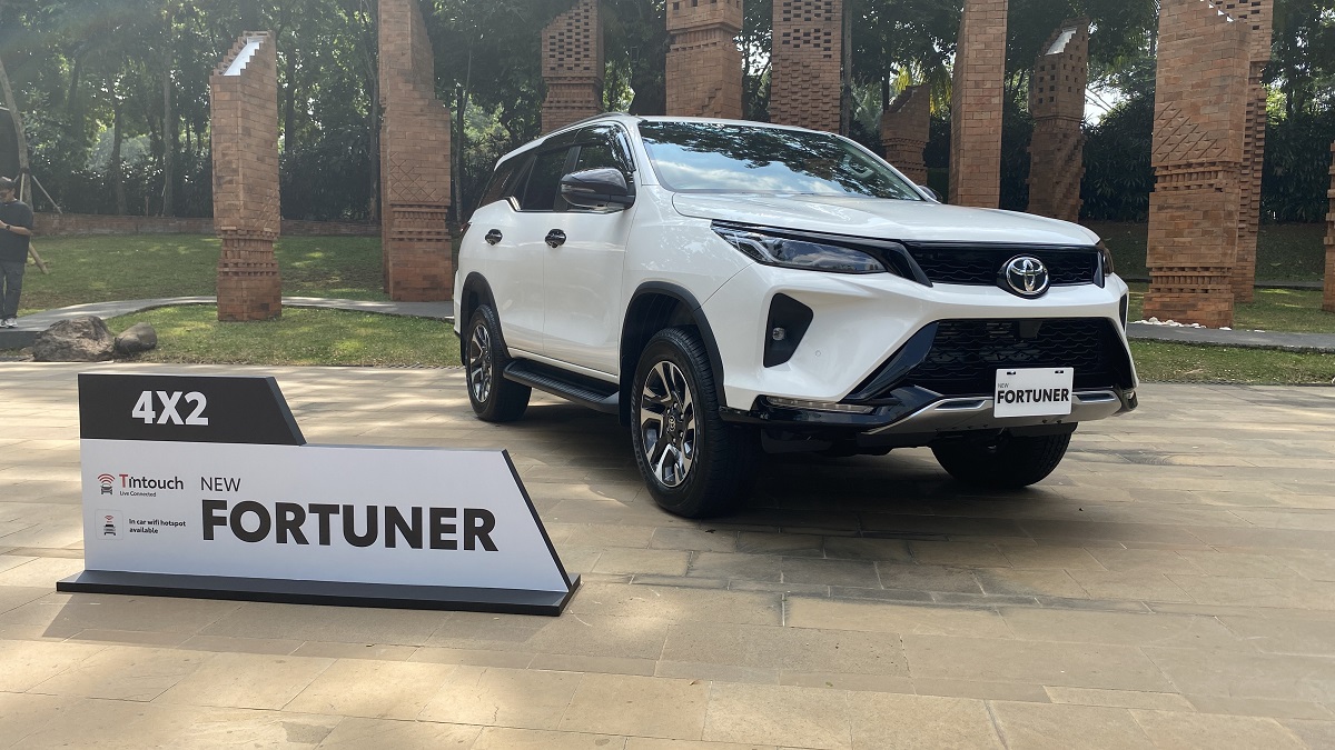Fortuner produksi Indonesia laris manis di luar negeri, sudah diekspor 650 ribu unit.