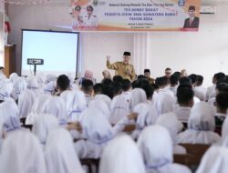 Bakar Semangat Pelajar SMAN 3 Bukittinggi, Gubernur Mahyeldi : Ananda Harus Siap untuk Jadi Pemimpin