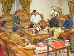 Gubernur Mahyeldi dan Jajaran Forkopimda Sambut Kunjungan Kerja Kepala BNPB Letjen Suharyanto di Sumbar