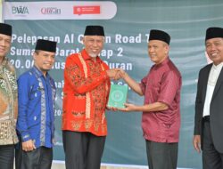 Gubernur Mahyeldi Menyambut Baik Wakaf Al-Quran dari BWA