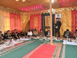 Gubernur Mahyeldi Saksikan Batagak Panghulu Datuak Rajo Endah Nan Randah Naik Sarumpun di Suku Tanjuang Nagari Koto Kaciak