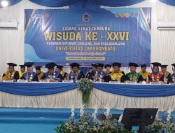 Wisuda 403 Mahasiswa ULB, Ini Pesan Rektor Hingga Kepala LLDikti  