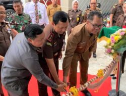 Pj Bupati Kapuas Hadiri Peresmian Mushalla dan Mess Kejari, Tandai Peletakan Batu Pertama Rumah Jabatan Kajari