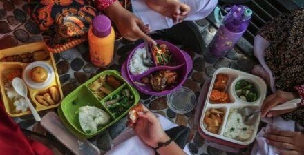 Teguh Setyabudi: Program Makan Siang Gratis dalam Tahap Pembahasan