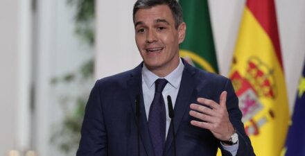 Pedro Sanchez Desak Dunia Hentikan Ekspor Senjata ke Israel