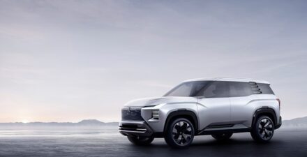 DST, SUV Tujuh Penumpang Baru dari Mitsubishi untuk Pasar ASEAN