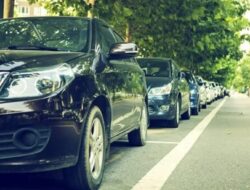 Pentingnya Memarkir Mobil dengan Ban Lurus untuk Keawetan Kendaraan