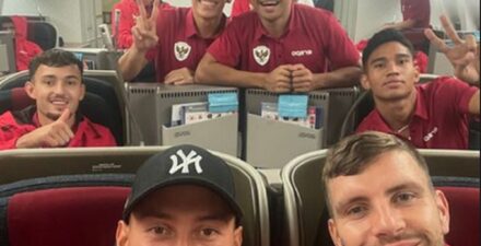 Para pemain Timnas Indonesia kala berlaga.