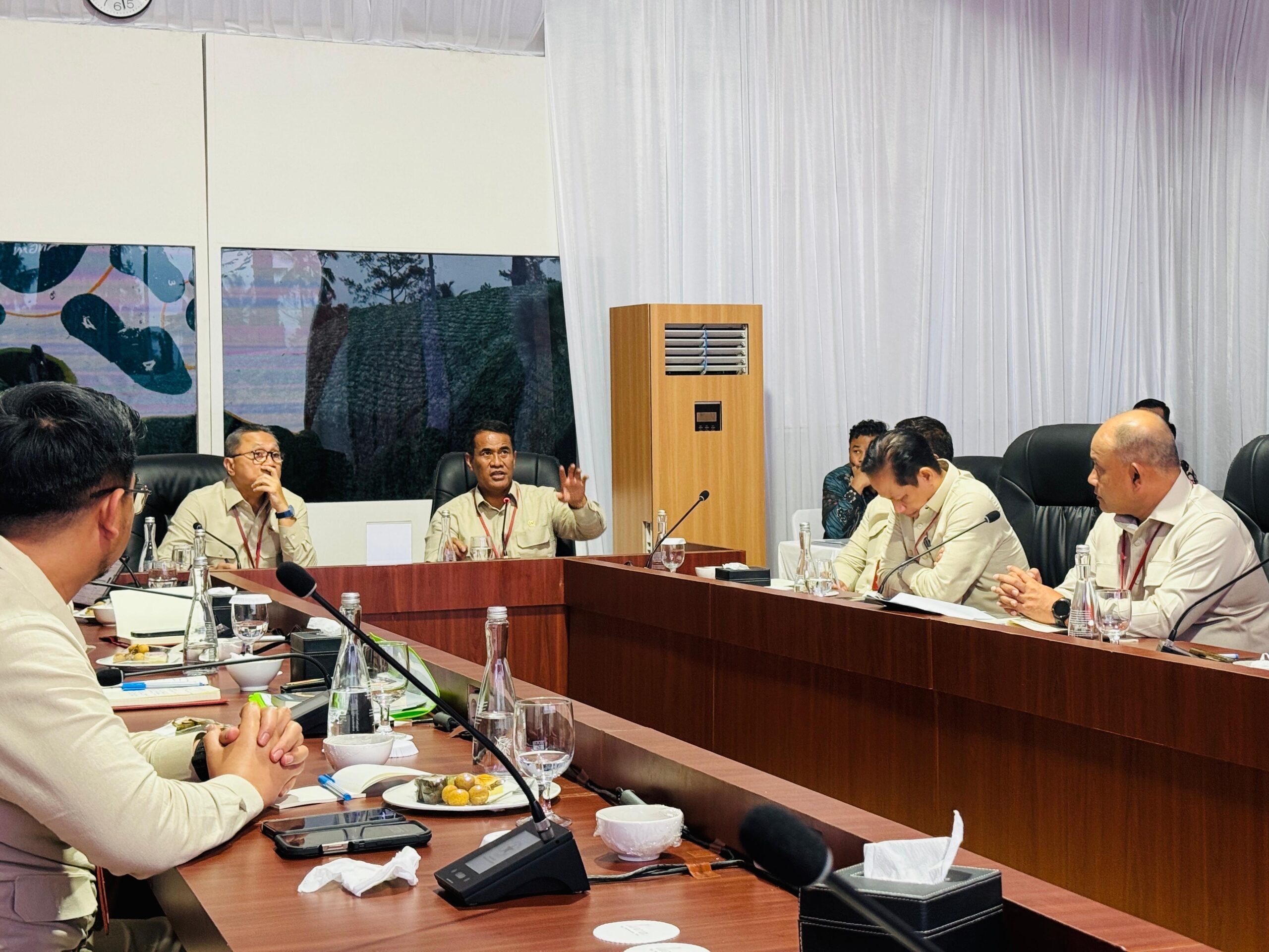 Menteri Pertanian Andi Amran Sulaiman menegaskan bahwa Swasembada Pangan adalah gagasan besar dari Presiden Prabowo yang akan dijalankan secara intensif