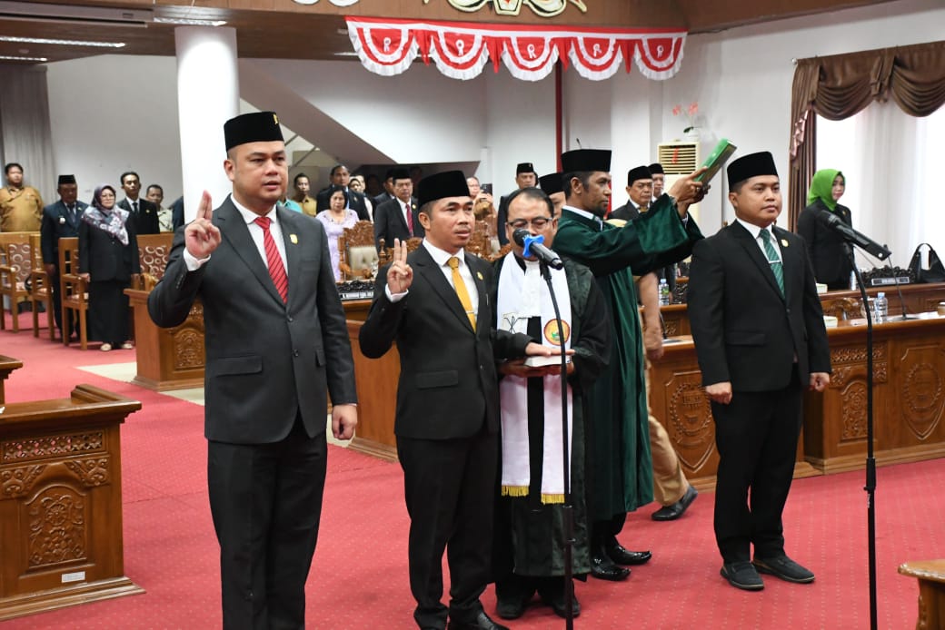 Ketua DPRD Tandean Indra Bella