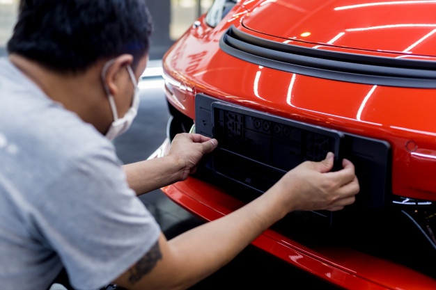 Plat L daerah mana? Cek infonya di sini.