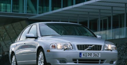 Volvo S80.