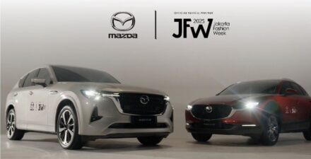 Mazda menjadi mitra resmi Jakarta Fashion Week 2025.