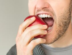 Dapatkan Kesehatan Optimal dengan Makan Apel Setiap Hari