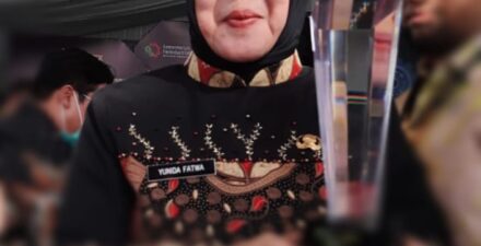 Kadis Tenaga Kerja dan Perindustrian Kota Payakumbuh Terima Penghargaan Bergengsi