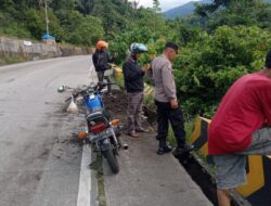 Kecelakaan Tunggal di Jalan Padang-Solok, Truk Masuk Jurang 10 Meter