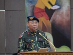 Korps Brimob Kawal Pilkada Serentak di Sumbar