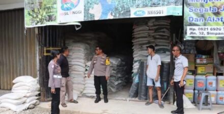 Pengecekan Pupuk Bersubsidi di Pasaman Barat Pastikan Ketersediaan hingga 2024