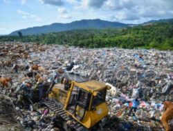 Padang Terapkan Sistem Pengambilan Sampah Langsung ke Rumah Mulai 2025
