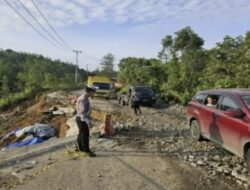 Hujan Deras Sebabkan Kerusakan di KM 106-107 Kampar