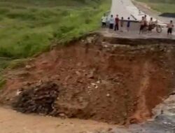 Jembatan di Bogor Terputus, Akses Lalu Lintas Terganggu
